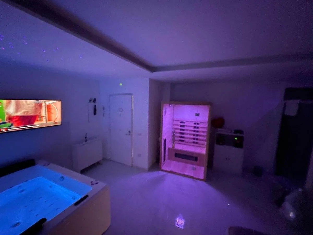 Room&Spa Caravaggio Napoli Lejlighed